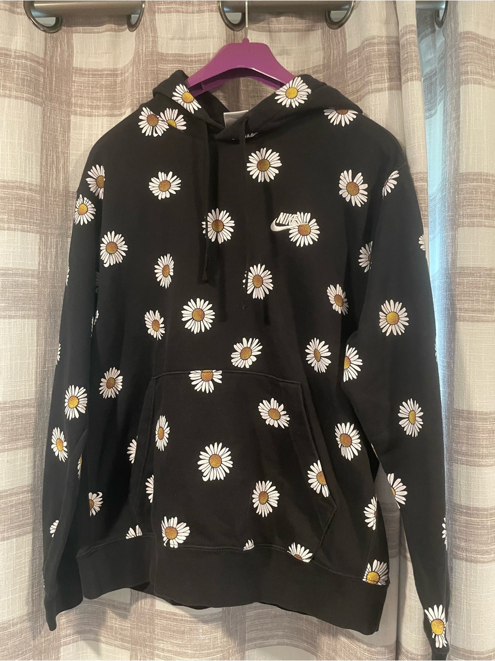 Nike Black Daisy-Print Pullover Hoodie
